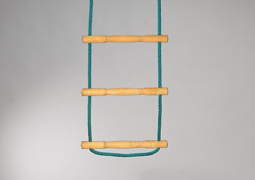 Strickleiter mit Akazienholzsprossen