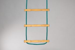 Strickleiter mit Akazienholzsprossen