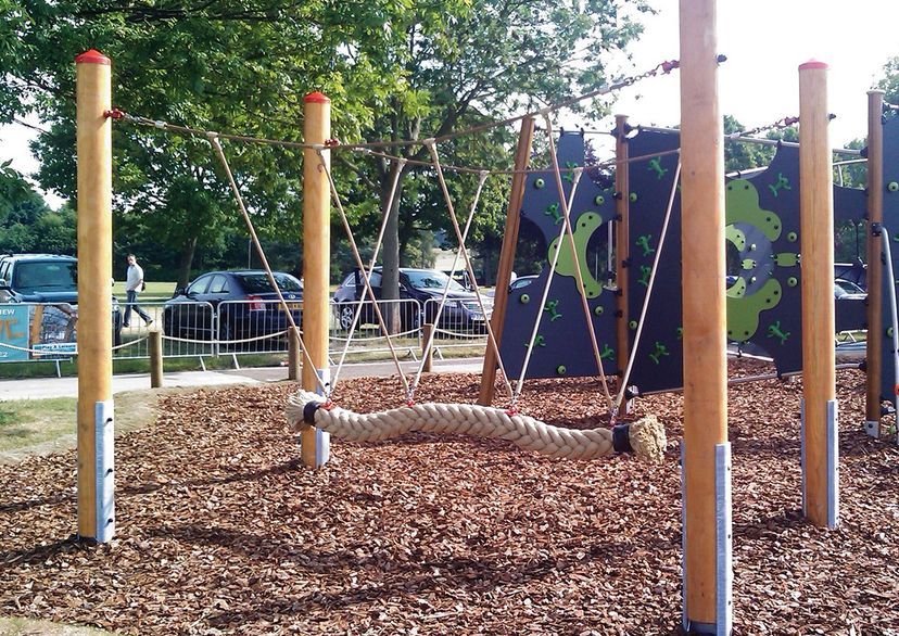 Super-Tampen-Swinger Mini, Standpfosten aus Douglasie