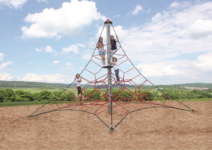 Seilpyramide SPIDER 4 mit 4 Abspannungen