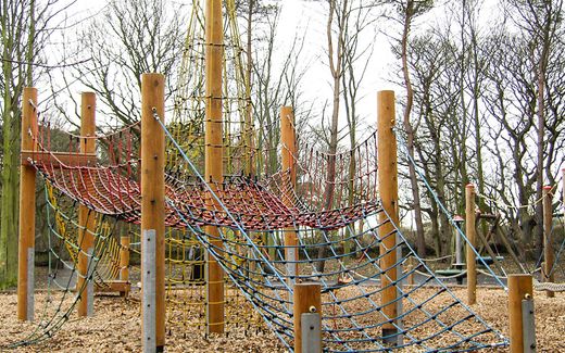 HUCK Seiltechnik - der Partner, wenn es um Spielgeräte für Schulen geht