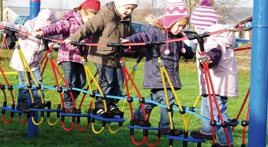 Abenteuerbrücke „Wackelteller“