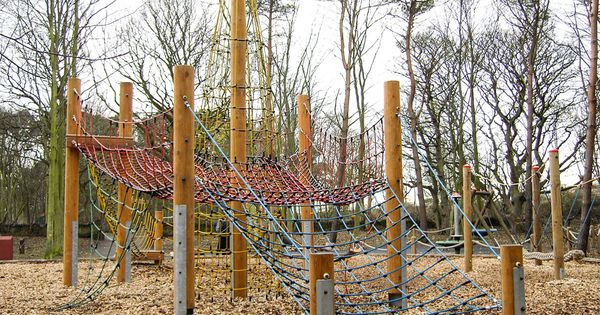 HUCK Seiltechnik - der Partner, wenn es um Spielgeräte für Schulen geht