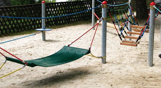 Rubber hammock, for robinia posts