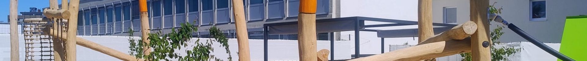 Spielplatz über den Dächern der Stadt