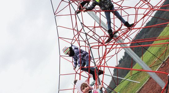 SPIDER 6 rope pyramid with 4 guy lines