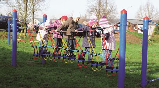 Abenteuerbrücke „Wackelteller“