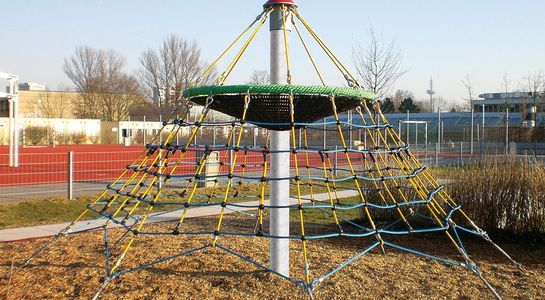 Seilnetz-Pyramide Dino 3