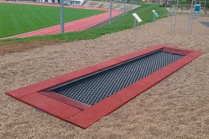 Trampolin „Maximus“ 6,00 m lang, inkl. Eingrabrahmen