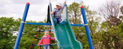 Kinder brauchen altersgerechte Spielplätze