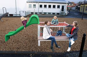Der Spielplatz wird zum Treffpunkt