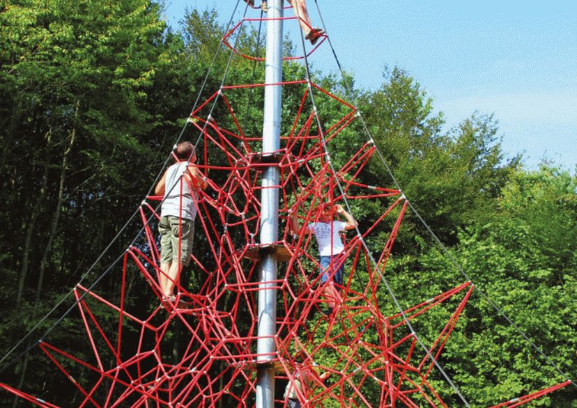 SPIDER 8 rope pyramid with 6 guy lines