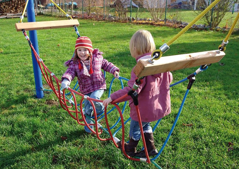 Schlaufenbrücke "Fun-Parcours" - Robinie