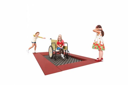Rollstuhlfahrer-Trampolin "Rolli"